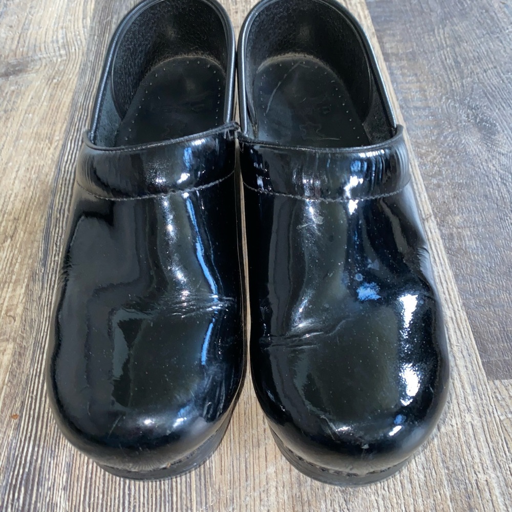 Women’s Dansko Professional Black Patent size 39.